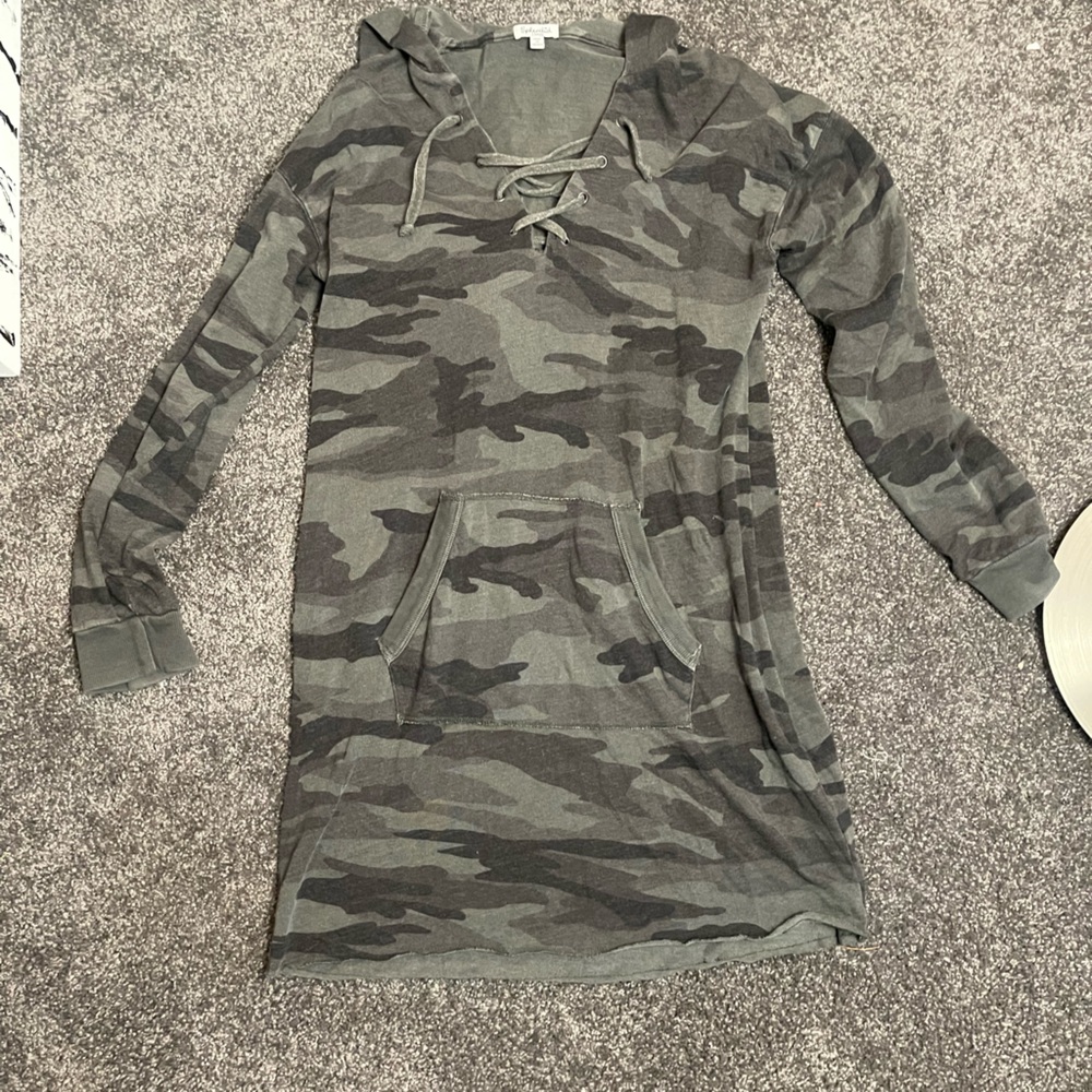 Splendid camouflage sweatshirt dress size large